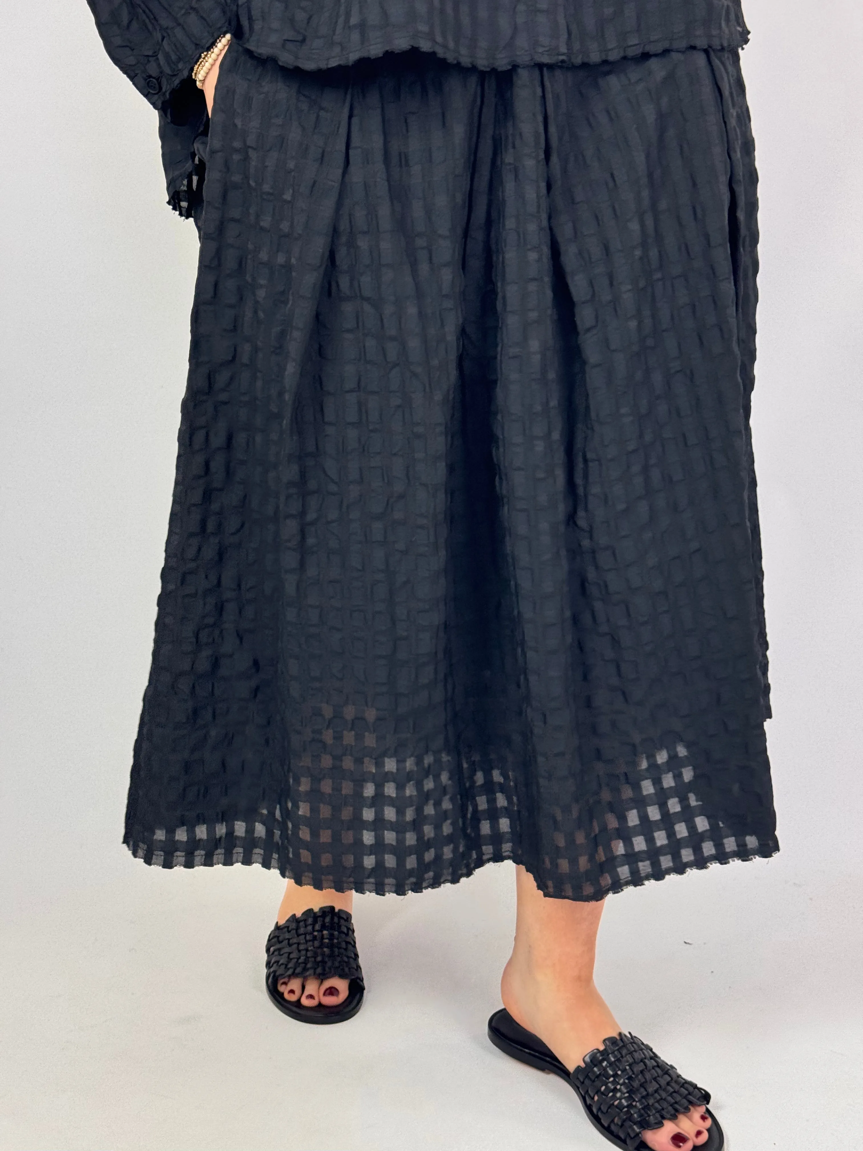 Aequamente 142 Skirt Black