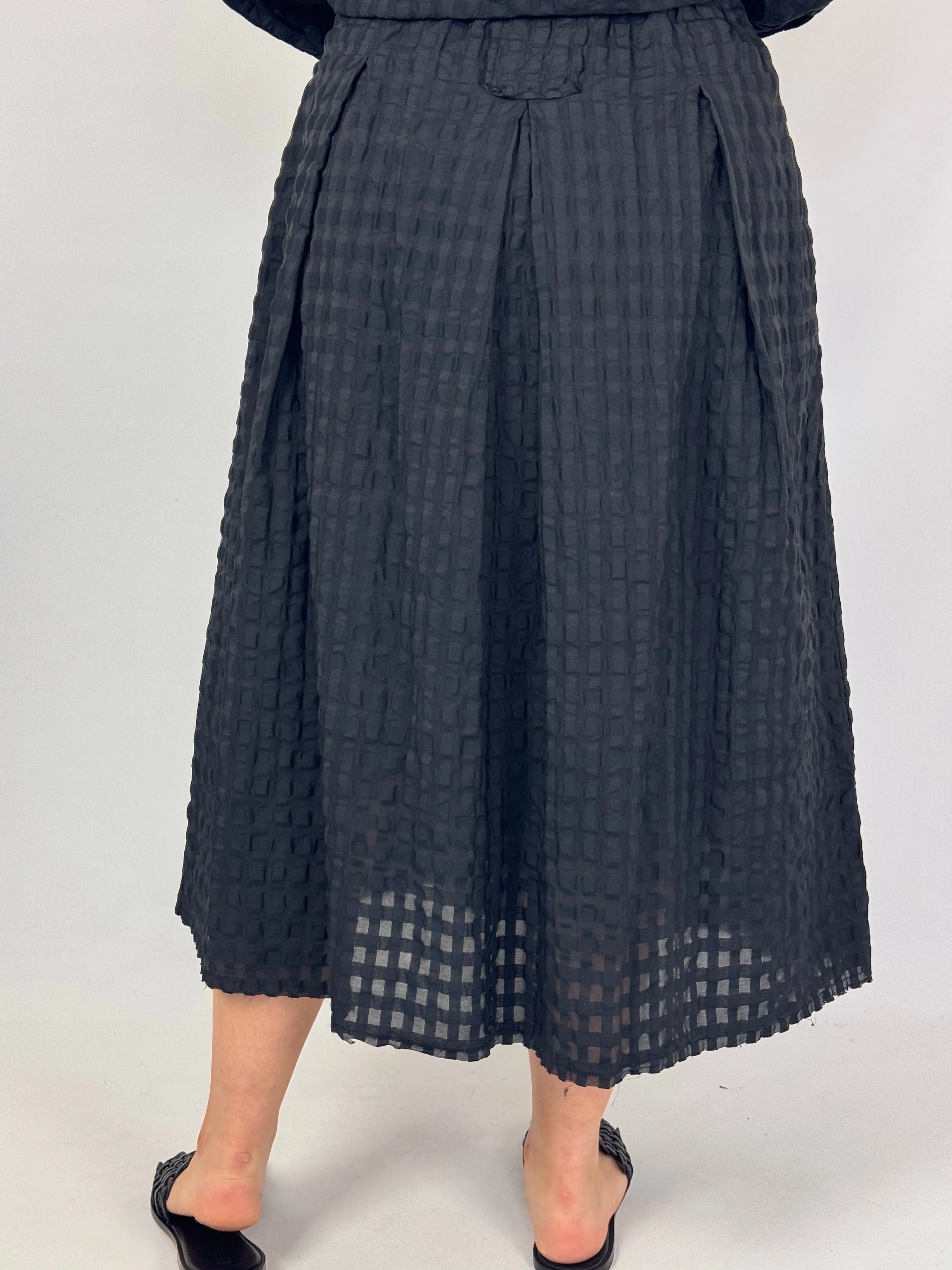 Aequamente 142 Skirt Black