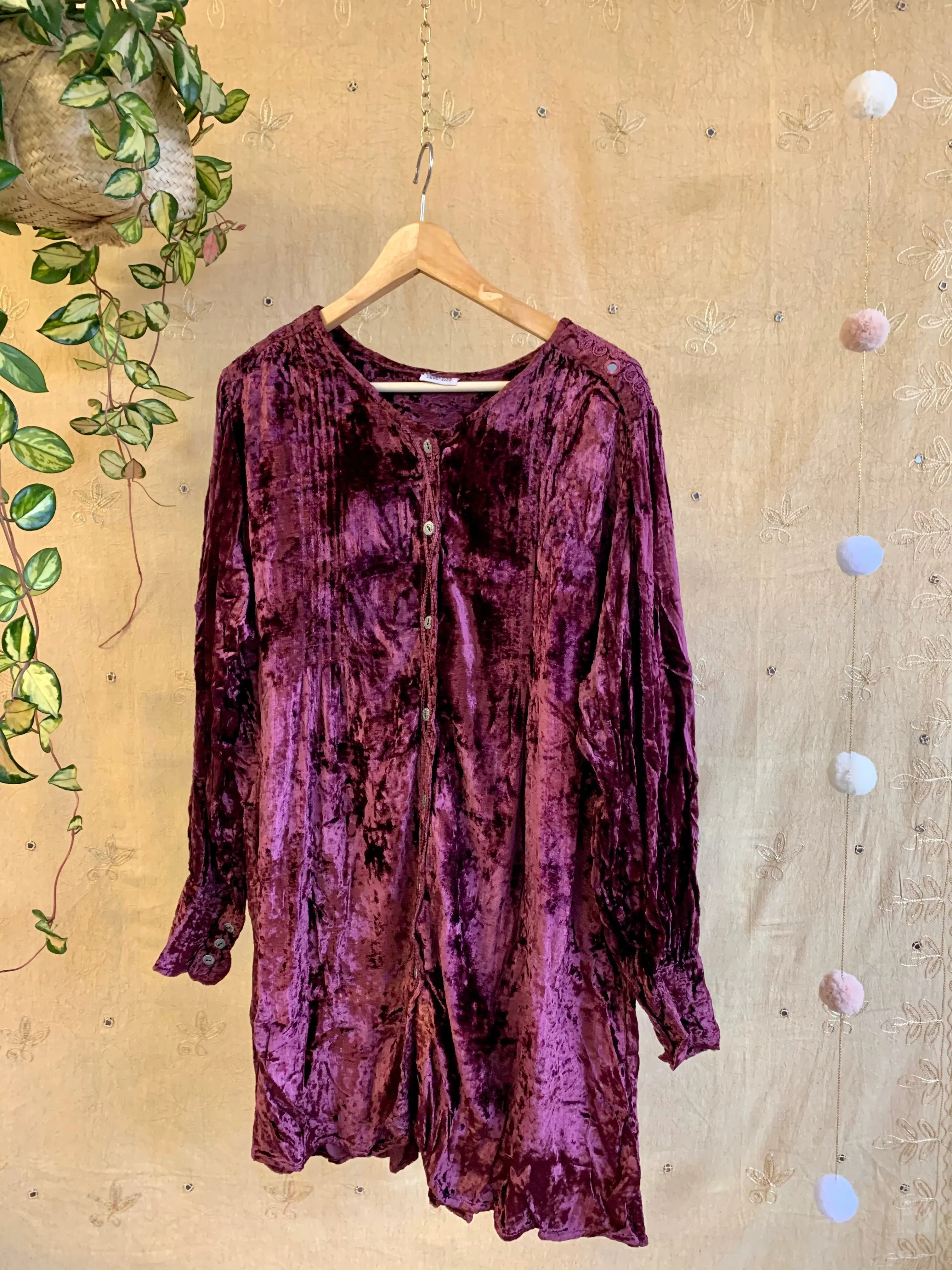 Bishop Sleeve Velvet Overcoat