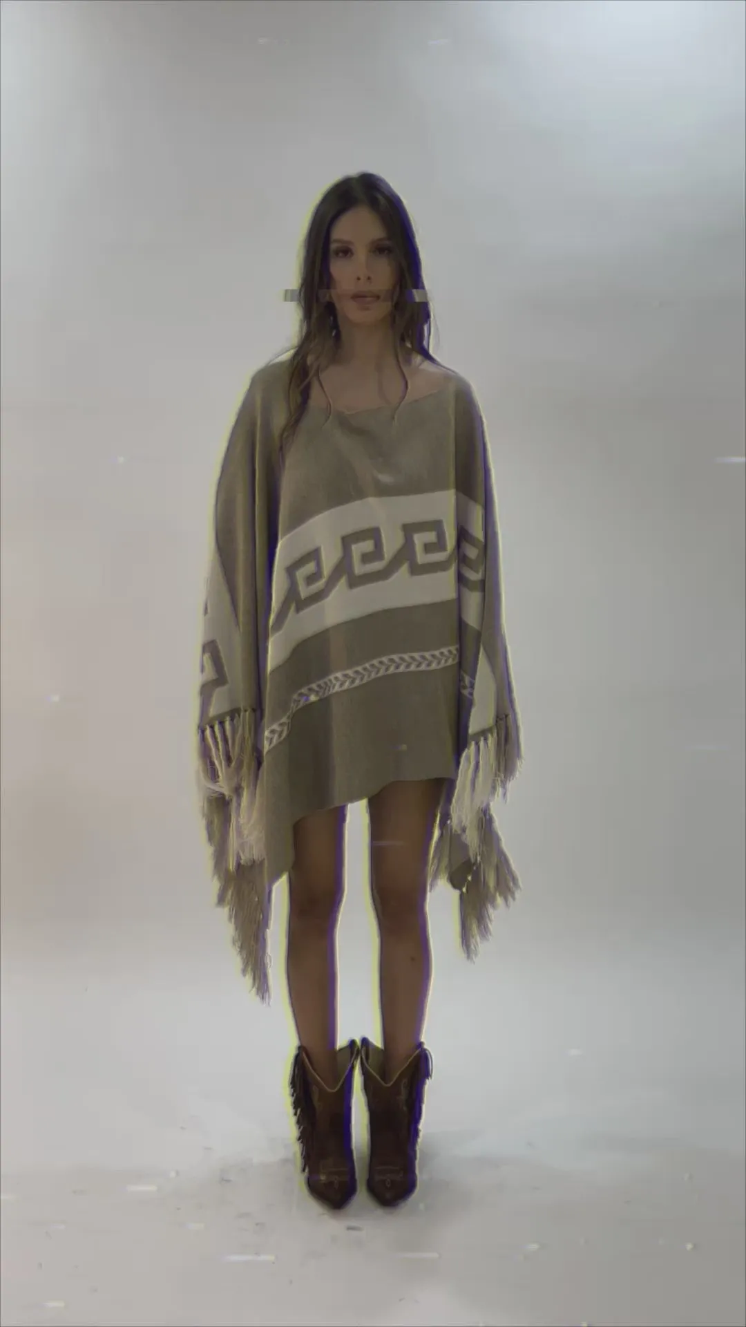 Poncho cerrado escote en V Oatmeal
