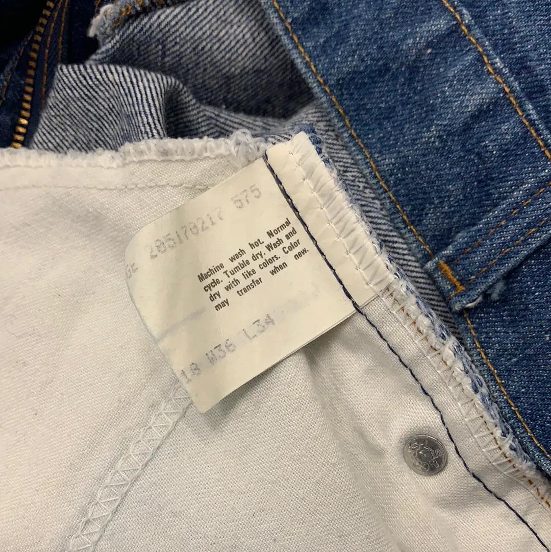 Vintage Levi’s 1960 Dark Blue Denim Jeans - W36