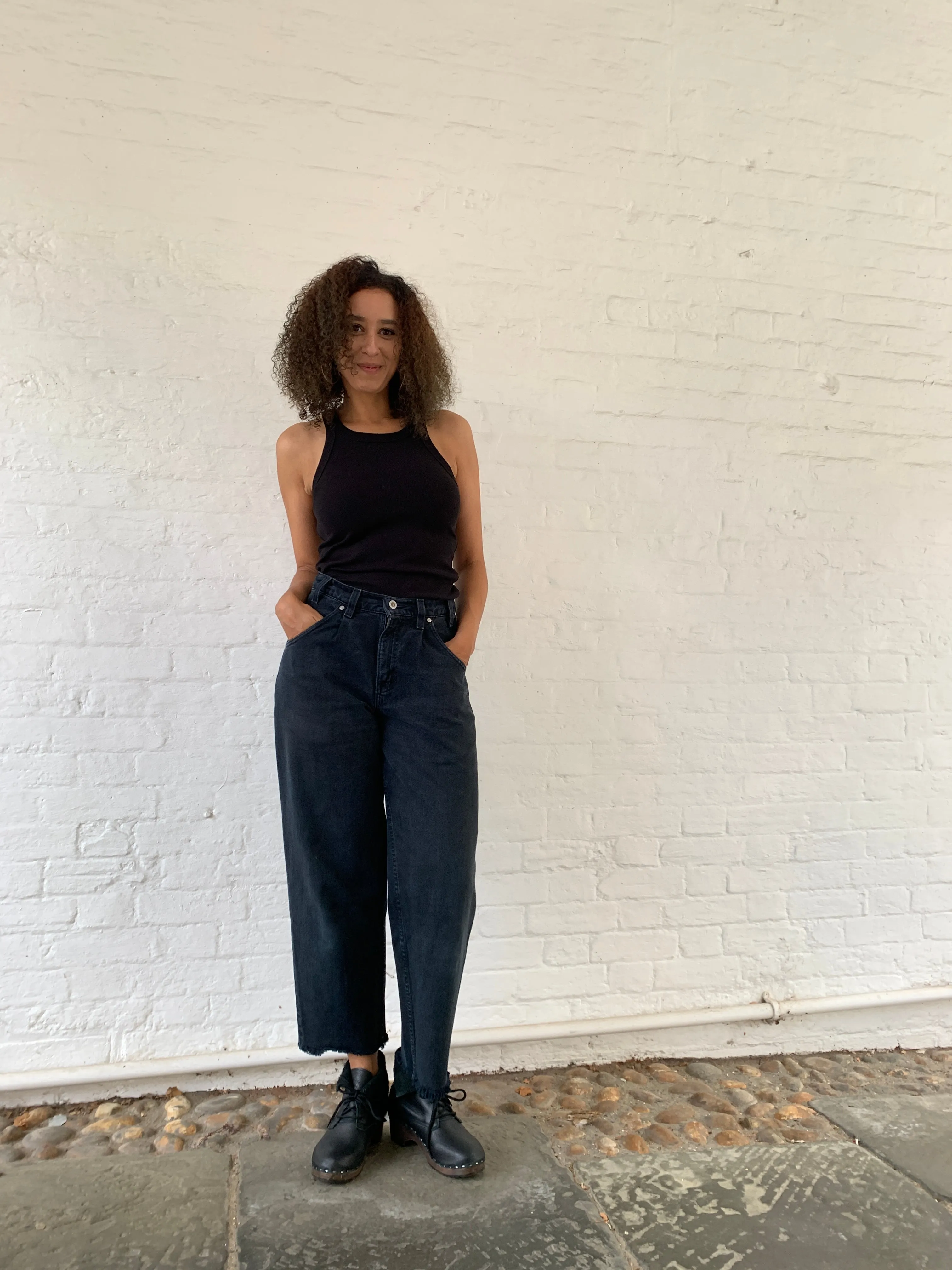 Vintage silver tab Levi jeans W28