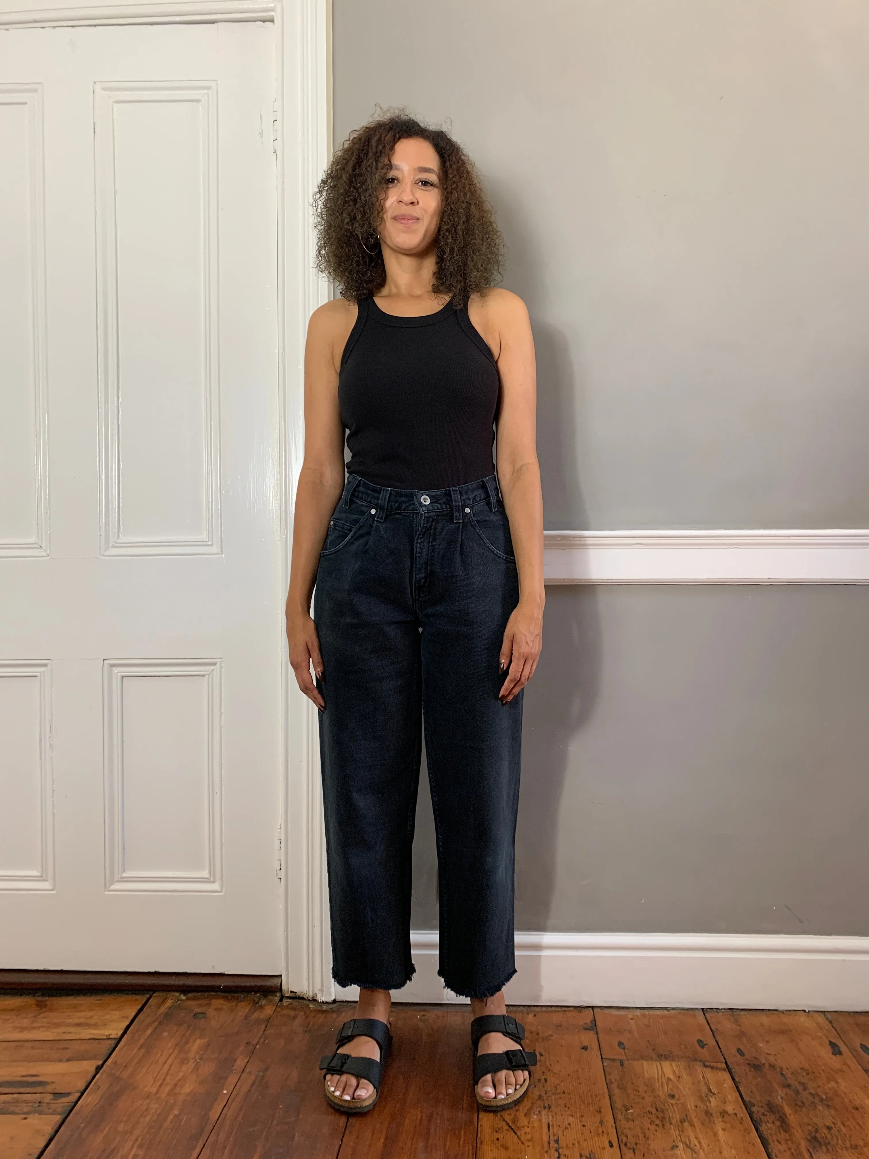 Vintage silver tab Levi jeans W28